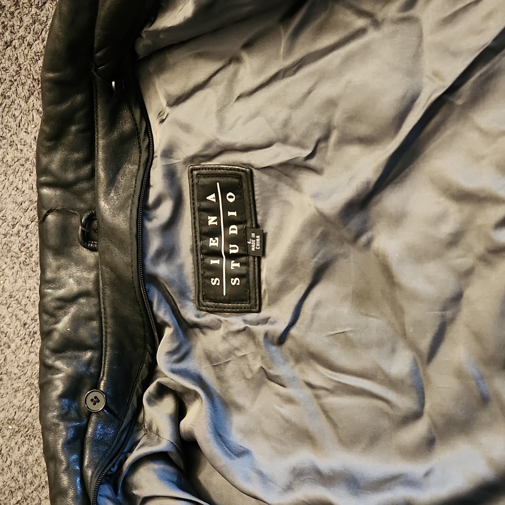 Leather Jacket - Picture 4 of 4